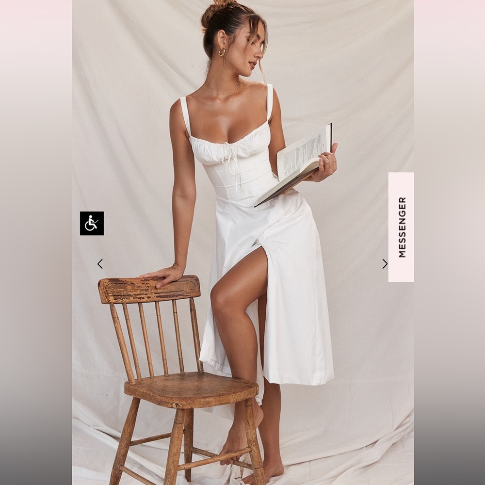 HOUSE OF CB 
Carmen Bustier Sundress